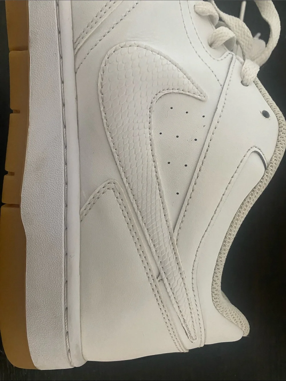 Nike classic low
